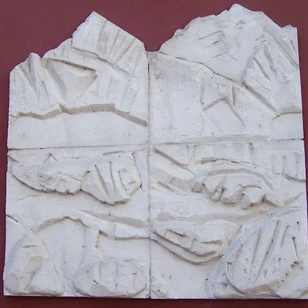 Estival Arriel Szálloda Lourdes