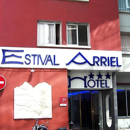 Отель Estival Arriel