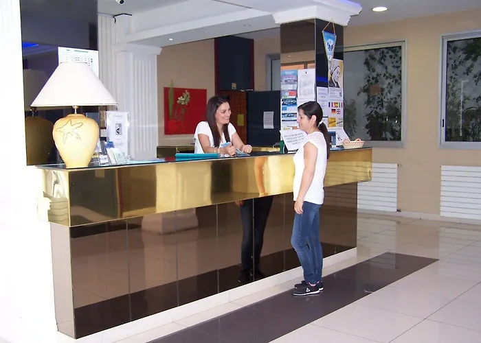 Hotell Estival Arriel 3*