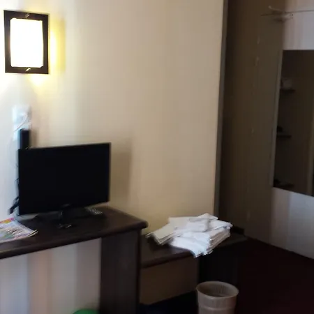 Hotell Estival Arriel Entierement Climatise